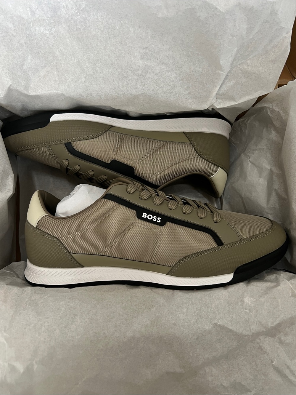 BOSS Hugo Boss Nitan Low Profile Sneakers Joshua Tree Mens 8 NIB NWT
